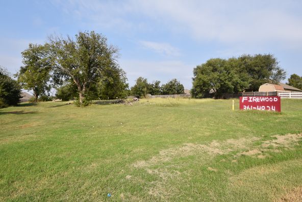 Crume: 3421 S Division St, Guthrie, OK 73044